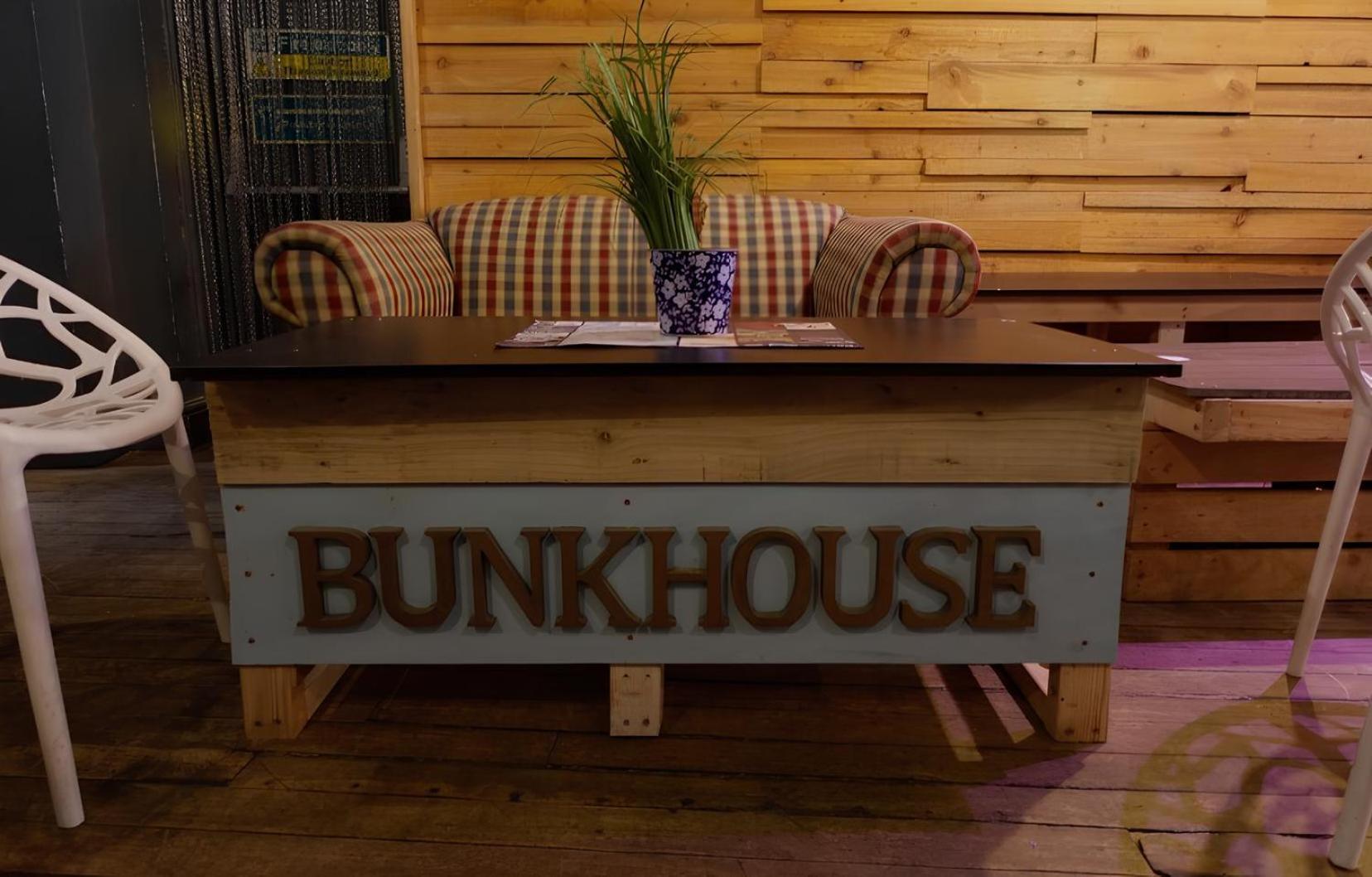 Bunkhouse Vandrarhem Cardiff Exteriör bild